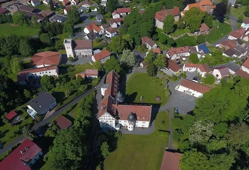 Hotelli Schloss Buchenau