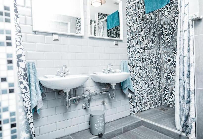 הוסטל Feierabend Elsdorf