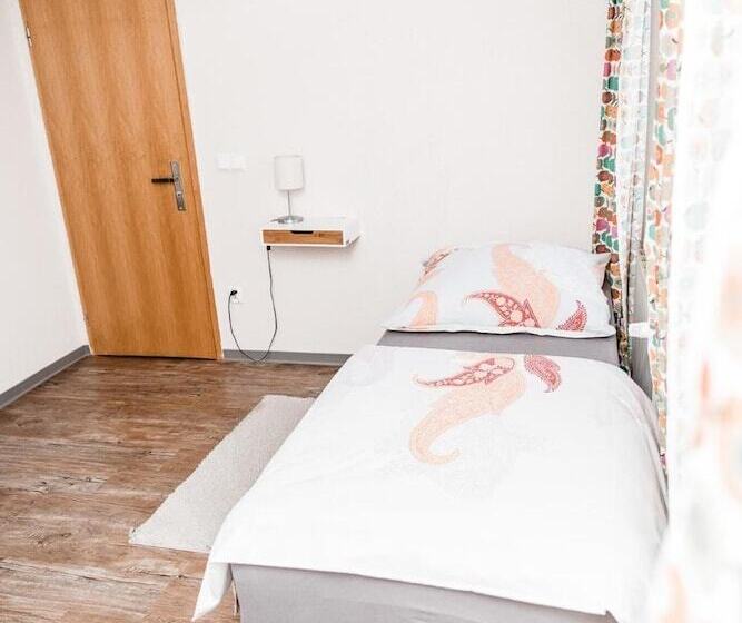 הוסטל Feierabend Elsdorf