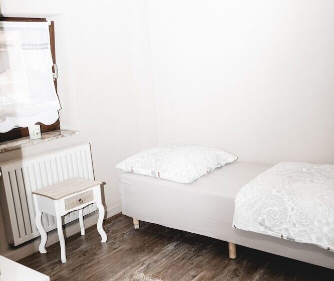 הוסטל Feierabend Elsdorf