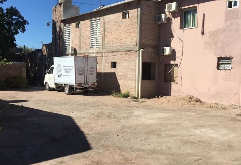 Bardas Hotel Cinco Saltos