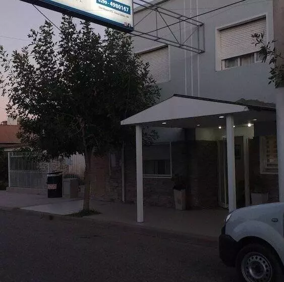 Bardas Hotel Cinco Saltos