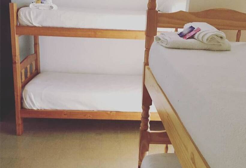 Bardas Hotel Cinco Saltos