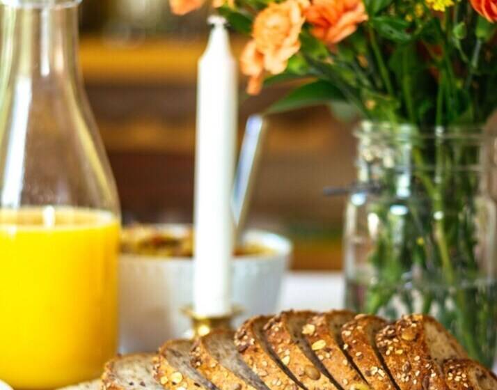 Burdett House Bed & Breakfast