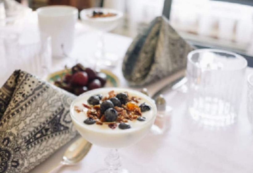 Burdett House Bed & Breakfast