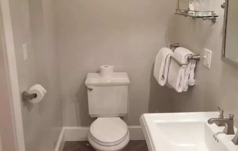 Burdett House Bed & Breakfast