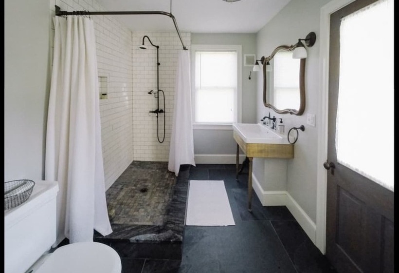 Burdett House Bed & Breakfast