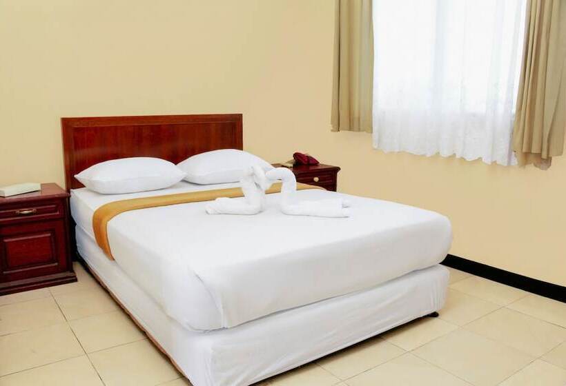 호텔 Hakmaz Taba Syariah Lubuk Linggau