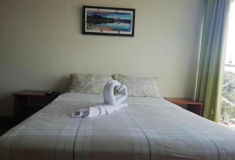 Отель Mónaco De Fusa