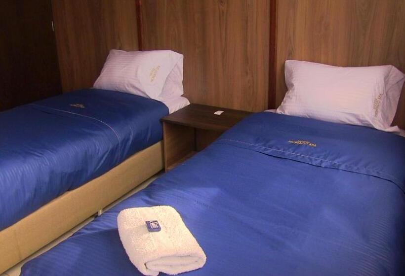 Отель Mónaco De Fusa