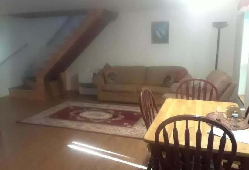 ペンション Alaska's Northland Inn