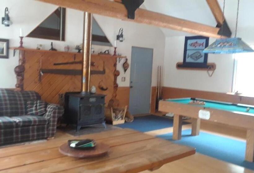 Pansiyon Alaska's Northland Inn