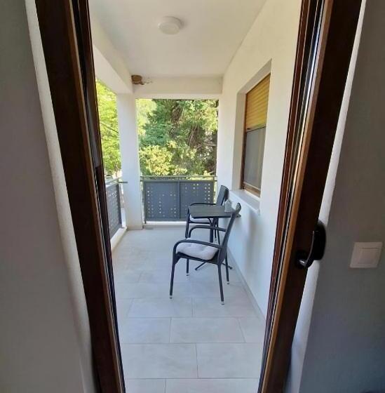 پانسیون Guesthouse Check In