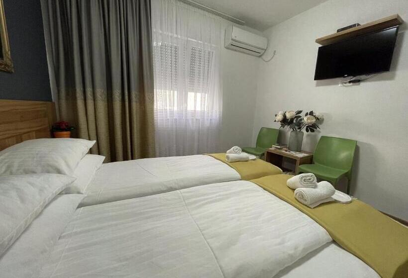 پانسیون Guesthouse Check In