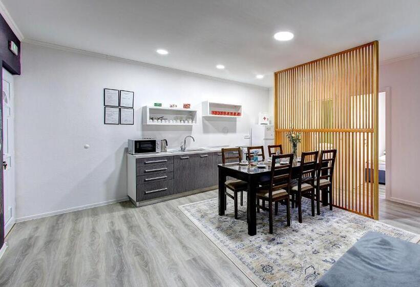 پانسیون Guesthouse Check In