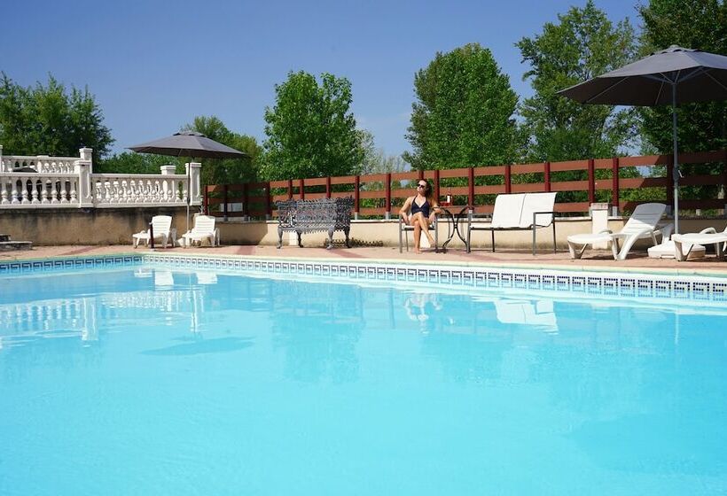 צימר Château De Lastours