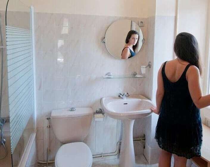 צימר Château De Lastours