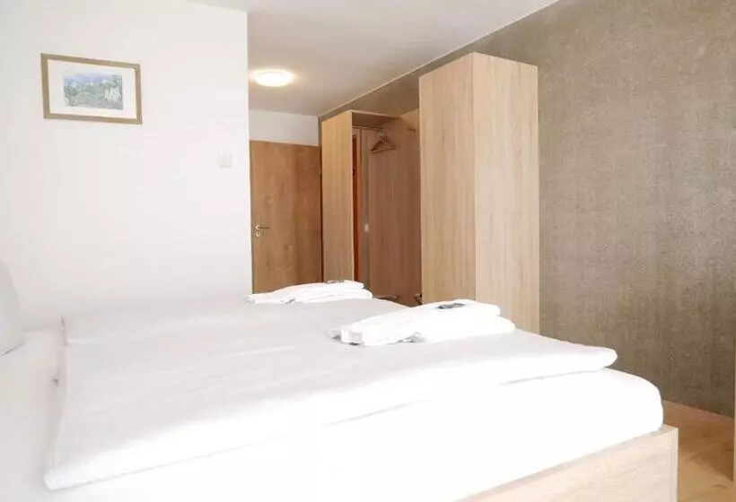 Hotelli Berghaus Knopfmacher