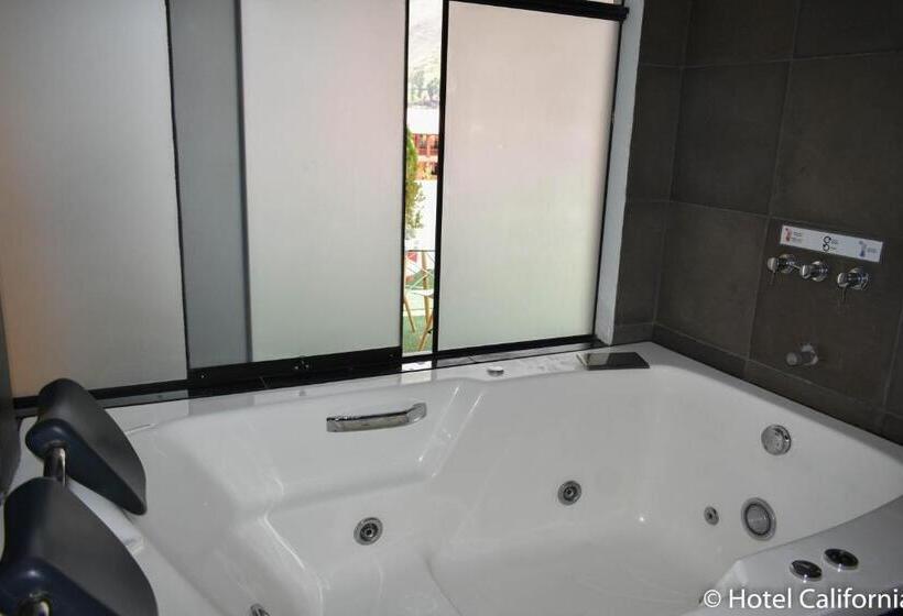 Hotel California Calca