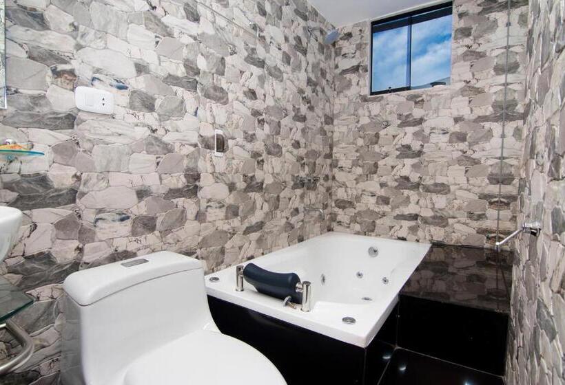 Hotel California Calca