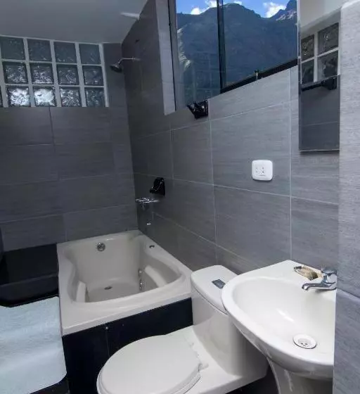 هتل California Calca