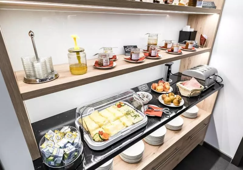 Hotelli Smart Liv'in