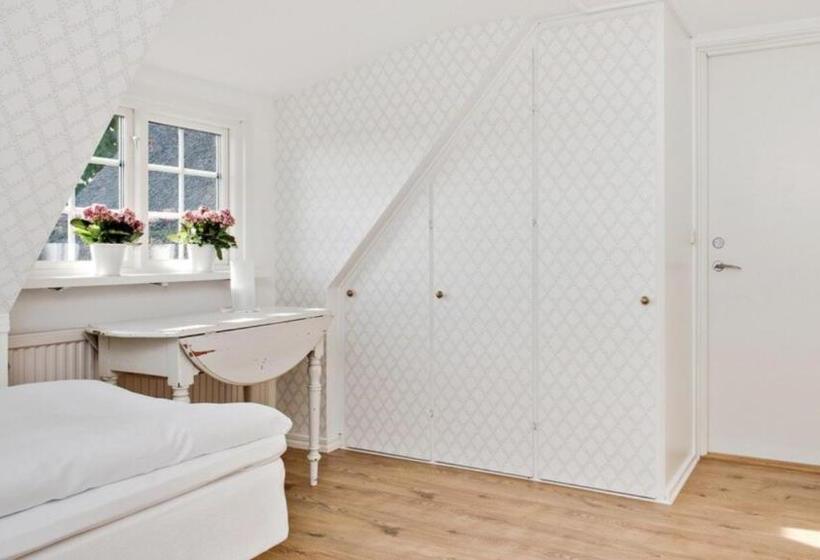 Husargårdens Bed & Breakfast