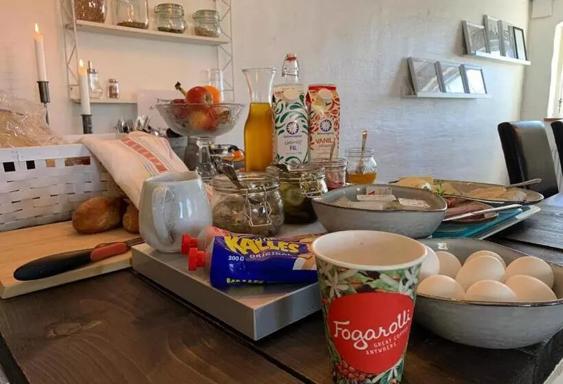 Husargårdens Bed & Breakfast