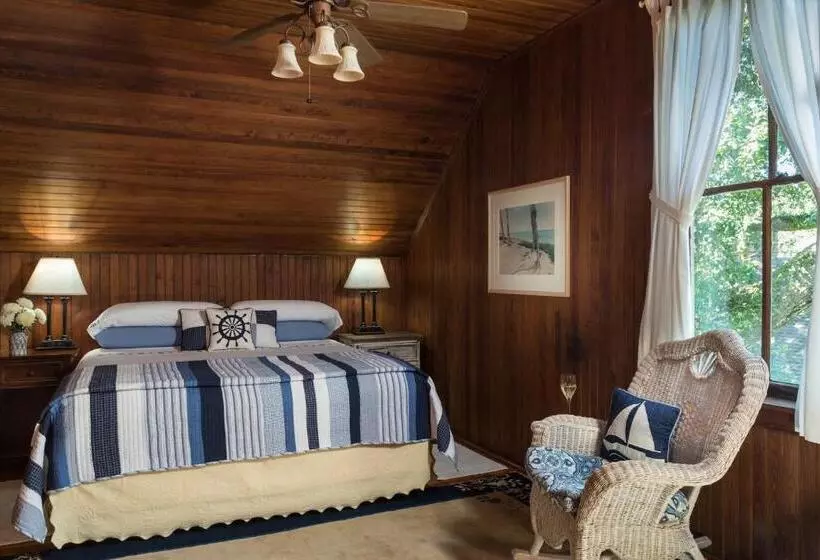 Magnolia Springs Bed And Breakfast