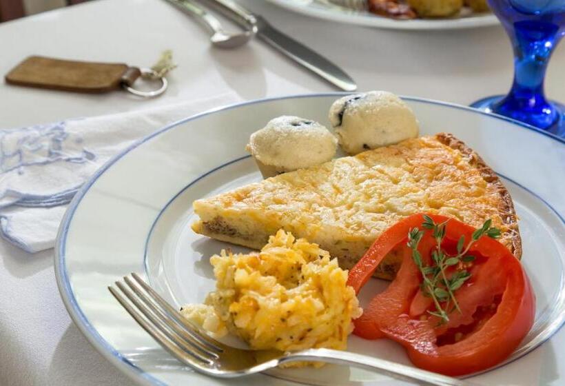 Magnolia Springs Bed And Breakfast