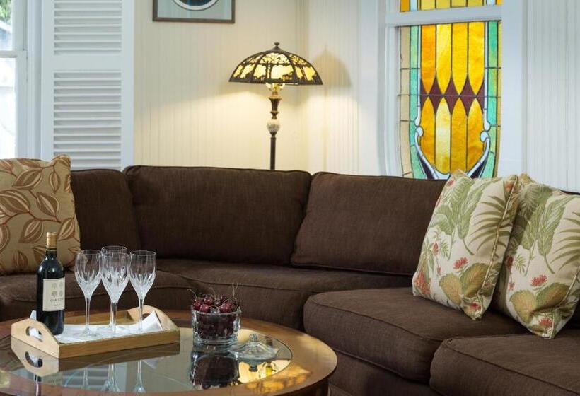 Magnolia Springs Bed And Breakfast