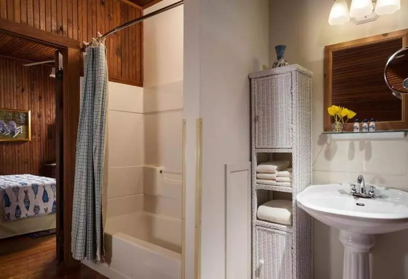 Magnolia Springs Bed And Breakfast