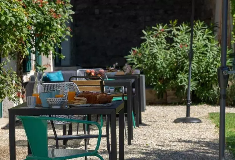 ペンション L'abelli D'estelle