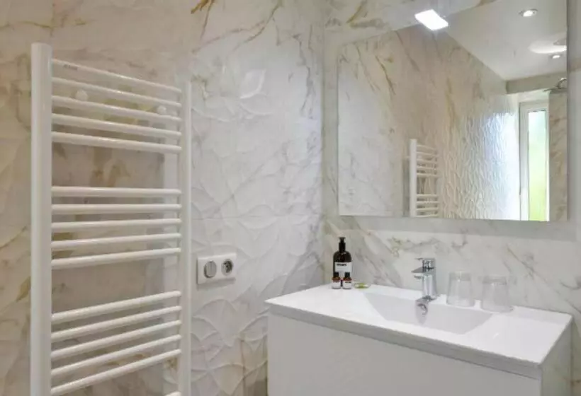 ペンション L'abelli D'estelle