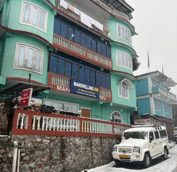 Hotelli Mandrelling Inn