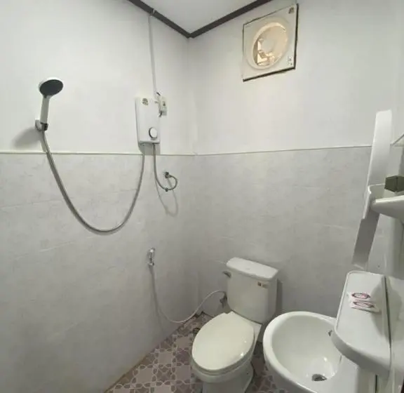 ペンション Guesthouse And Restaurant Saylomyen Konglor