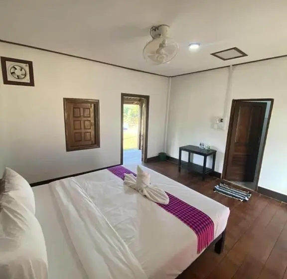 ペンション Guesthouse And Restaurant Saylomyen Konglor