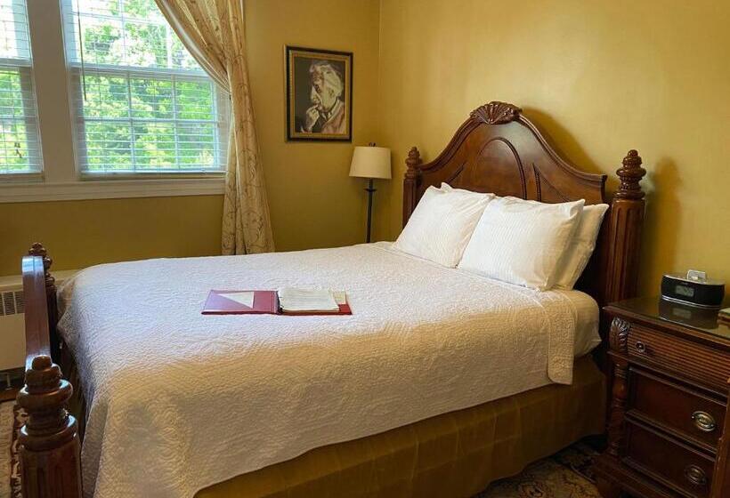 הוסטל Historic Rosemont Manor