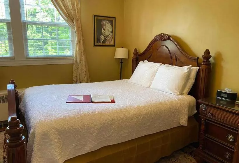 Retkeilymaja Historic Rosemont Manor