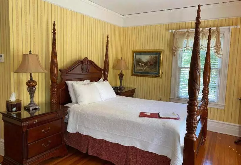 Retkeilymaja Historic Rosemont Manor