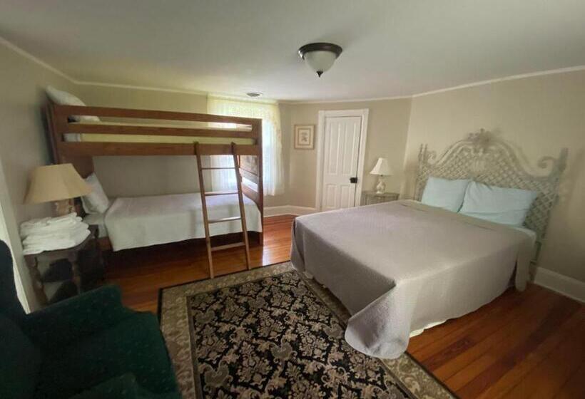 הוסטל Historic Rosemont Manor