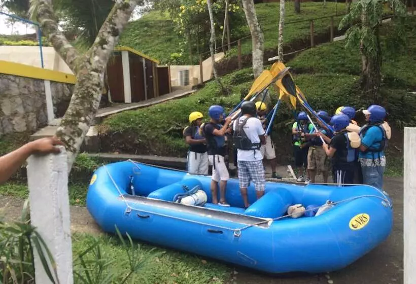 هاستل Oasis The Traveler