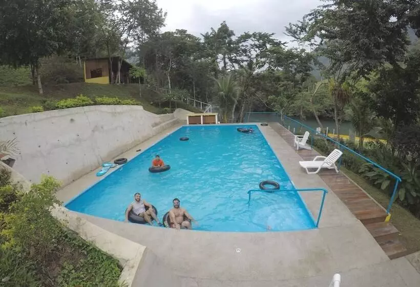 هاستل Oasis The Traveler