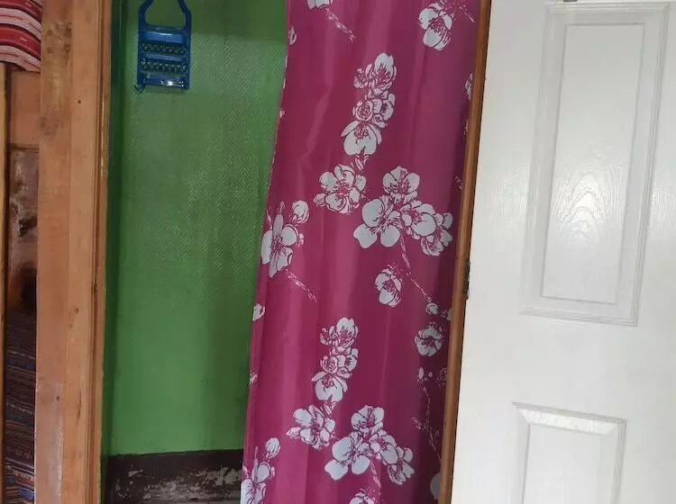 هاستل Oasis The Traveler