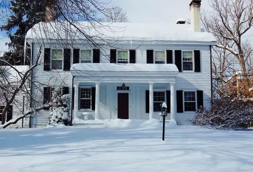 Aamiaismajoitus (B&B) Millbrook Country House