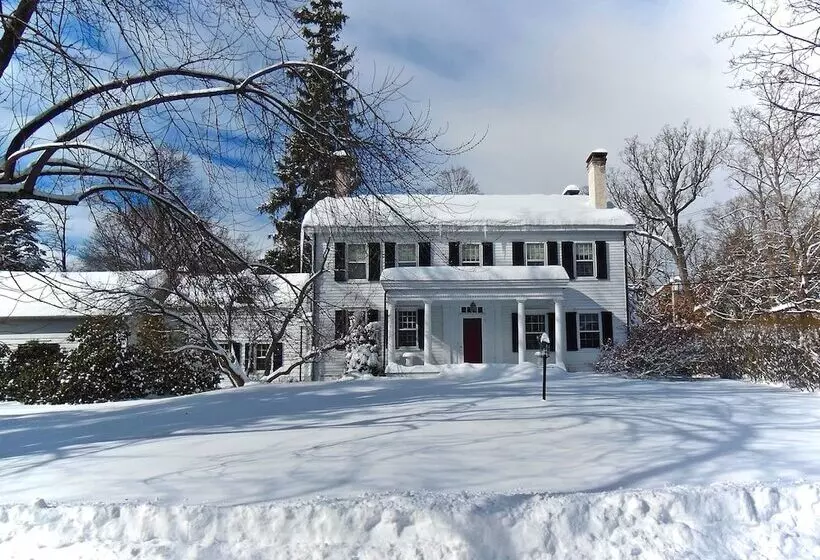 Aamiaismajoitus (B&B) Millbrook Country House