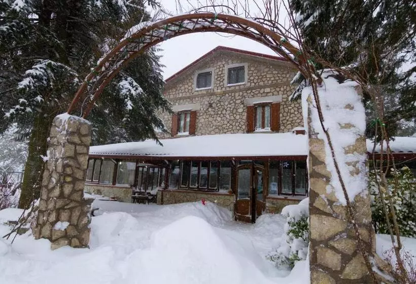 ホテル Agriturismo Falode