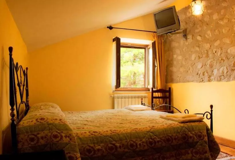 ホテル Agriturismo Falode