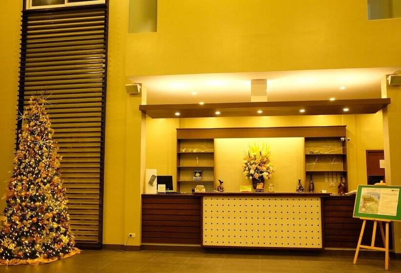 Seasons Hotel And Convention Center