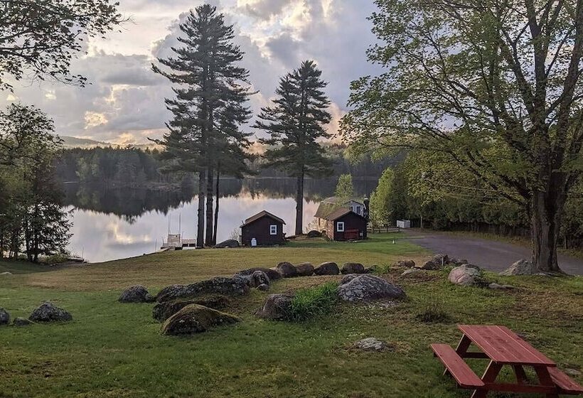 בית מלון כפרי The Long View Lodge